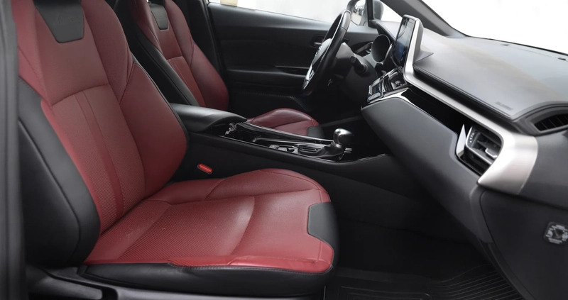 Toyota C-HR cena 92999 przebieg: 100000, rok produkcji 2019 z Jarocin małe 781